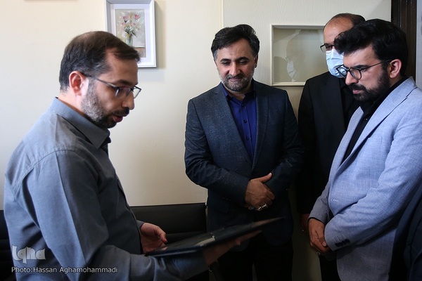 بازدید روح الله دهقانی فیروزآبادی، معاون علمی و فناوری رییس جمهور از پارک علوم، فناوری های نرم و صنایع فرهنگی جهاد دانشگاهی