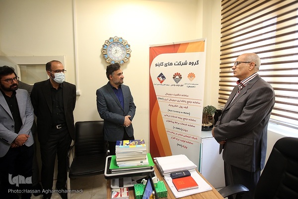 بازدید روح الله دهقانی فیروزآبادی، معاون علمی و فناوری رییس جمهور از پارک علوم، فناوری های نرم و صنایع فرهنگی جهاد دانشگاهی