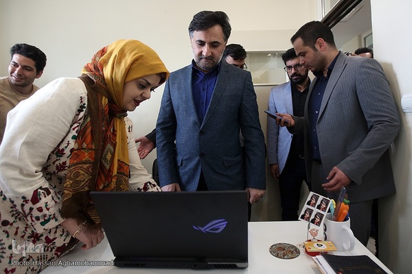 بازدید روح الله دهقانی فیروزآبادی، معاون علمی و فناوری رییس جمهور از پارک علوم، فناوری های نرم و صنایع فرهنگی جهاد دانشگاهی