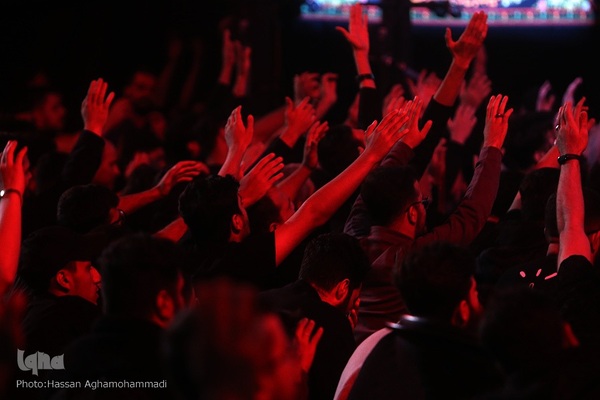 مراسم احیای شب ۲۳ ماه مبارک رمضان در مسجد امام صادق (ع) میدان فلسطین