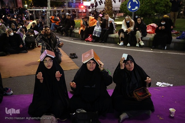 مراسم احیای شب ۲۳ ماه مبارک رمضان در مسجد امام صادق (ع) میدان فلسطین