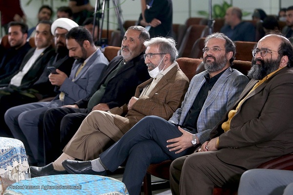 آیین اختتامیه نخستین جایزه ادبی حافظ «جشنواره شعر قرآنی»