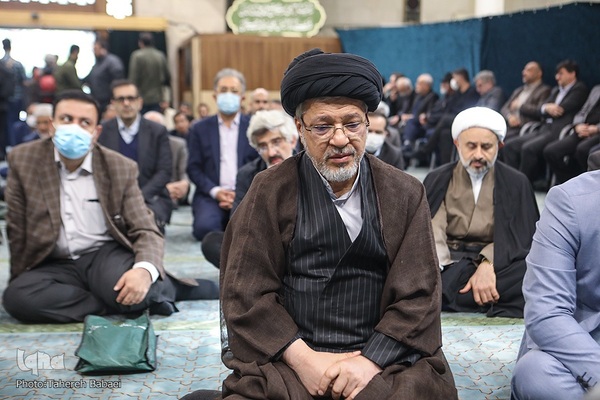  تشییع پیکر مرحوم عماد افروغ در مسجد دانشگاه تهران
