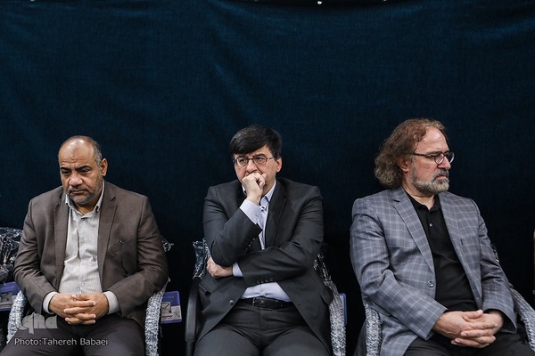  تشییع پیکر مرحوم عماد افروغ در مسجد دانشگاه تهران
