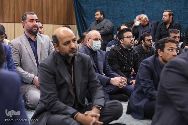  تشییع پیکر مرحوم عماد افروغ در مسجد دانشگاه تهران
