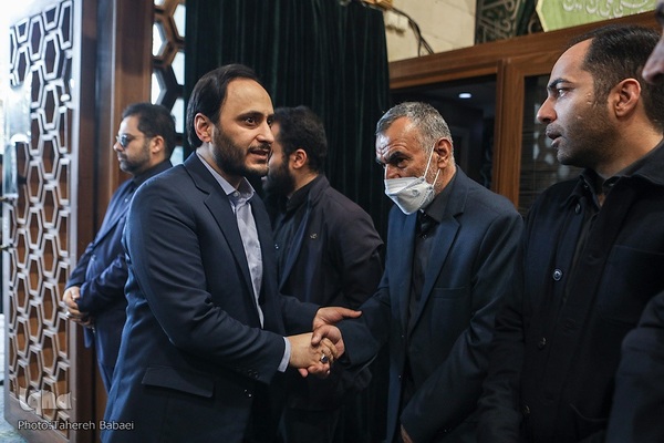  تشییع پیکر مرحوم عماد افروغ در مسجد دانشگاه تهران
