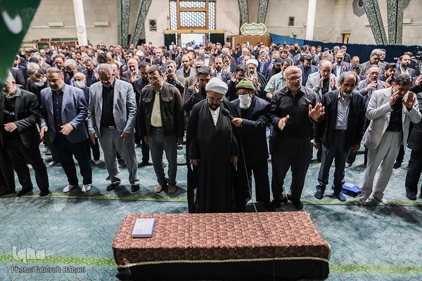  تشییع پیکر مرحوم عماد افروغ در مسجد دانشگاه تهران
