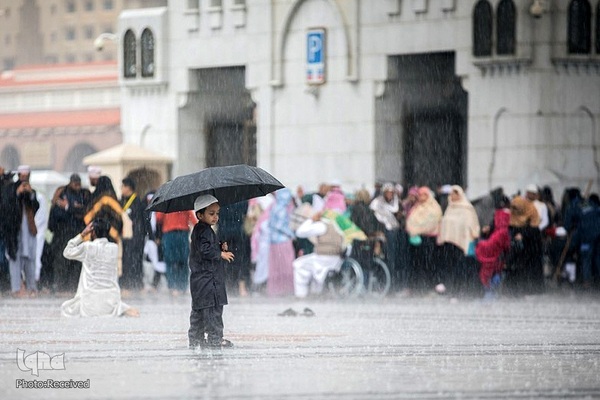 باران در خانه خدا