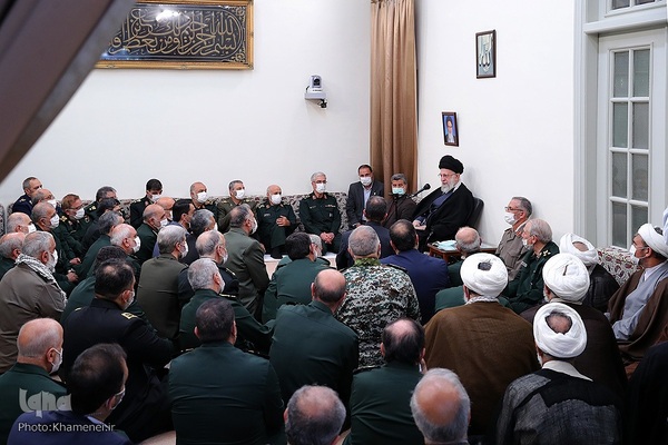 دیدار جمعی از فرماندهان ارشد نیروهای مسلح با رهبر معظم انقلاب