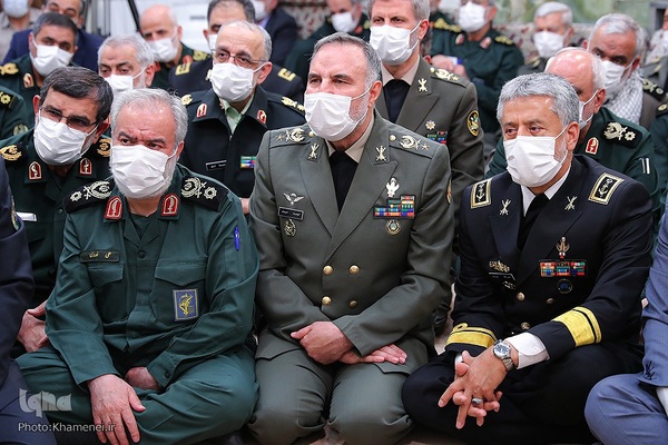 دیدار جمعی از فرماندهان ارشد نیروهای مسلح با رهبر معظم انقلاب