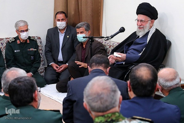 دیدار جمعی از فرماندهان ارشد نیروهای مسلح با رهبر معظم انقلاب
