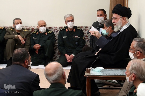 دیدار جمعی از فرماندهان ارشد نیروهای مسلح با رهبر معظم انقلاب