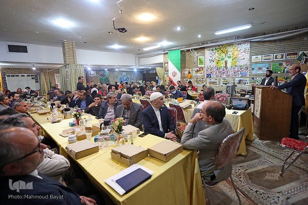 افطار جهادگران دانشگاهی با جانبازان آسایشگاه ثارالله