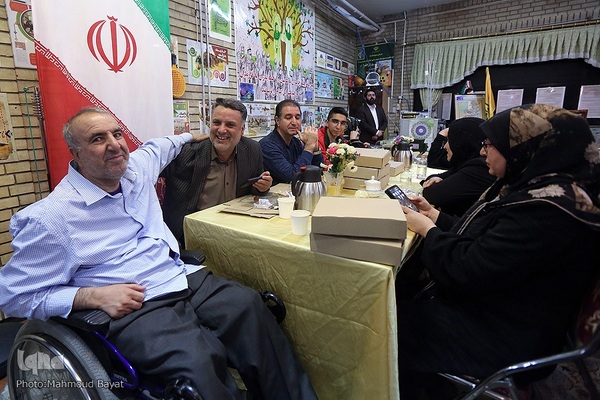 افطار جهادگران دانشگاهی با جانبازان آسایشگاه ثارالله