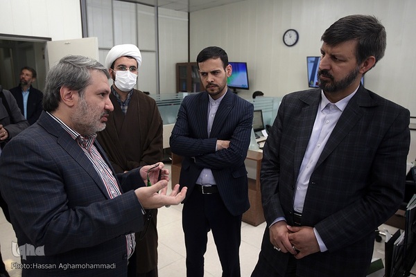 بازدید اصغر باقرزاده، معاون پرورشی و فرهنگی وزارت آموزش و پرورش از تحریریه ایکنا