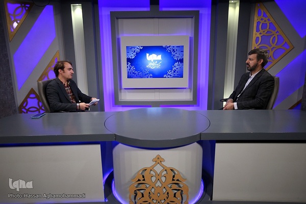 مصاحبه اصغر باقرزاده، معاون پرورشی و فرهنگی وزارت آموزش و پرورش در استدیو مبین