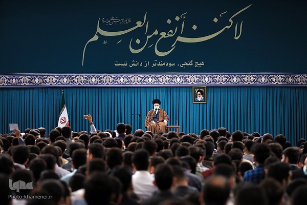 دیدار رمضانی جمعی از دانشجویان با رهبر معظم انقلاب