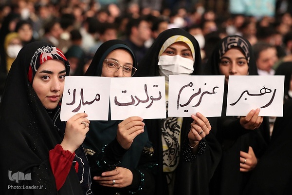 دیدار رمضانی جمعی از دانشجویان با رهبر معظم انقلاب