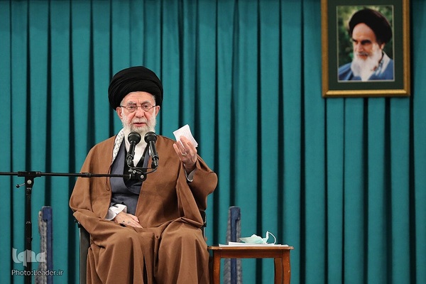 دیدار رمضانی جمعی از دانشجویان با رهبر معظم انقلاب