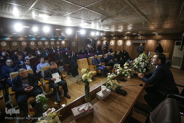 هفتمین روز درگذشت عماد افروغ