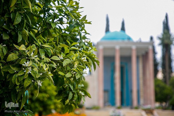 اول اردیبهشت روز سعدی شیرازی‎‎