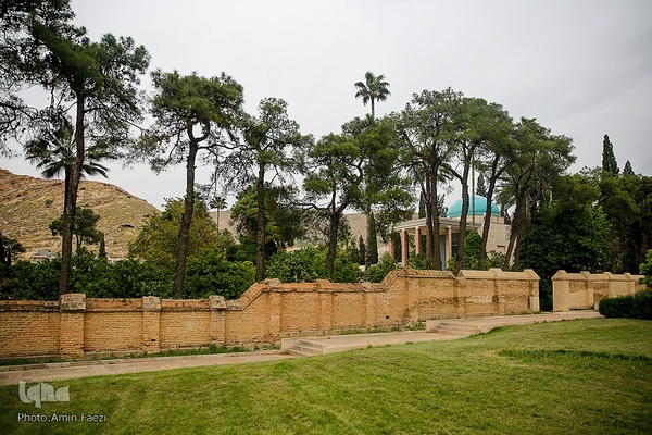 اول اردیبهشت روز سعدی شیرازی‎‎