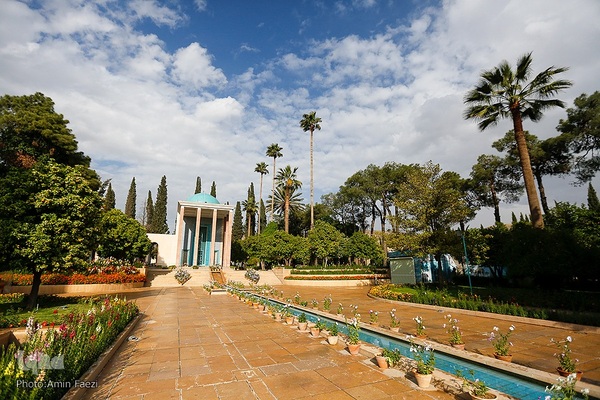 اول اردیبهشت روز سعدی شیرازی‎‎