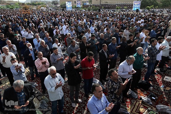 نماز عید سعید فطر در جوار حرم مطهر حضرت عبدالعظیم حسنی علیه‌السلام