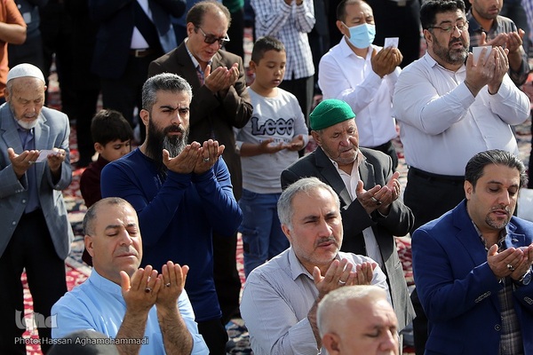 نماز عید سعید فطر در جوار حرم مطهر حضرت عبدالعظیم حسنی علیه‌السلام