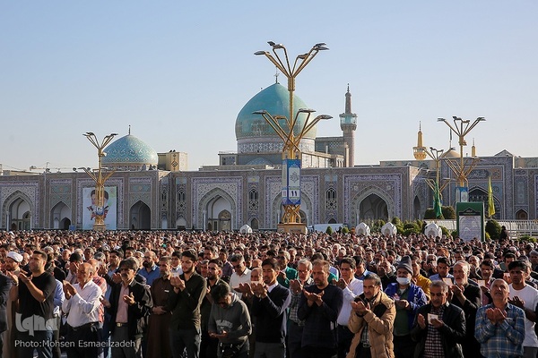 نماز عید سعید فطر در حرم مطهر رضوی