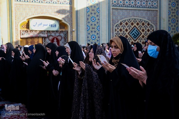 نماز عید سعید فطر در حرم مطهر رضوی