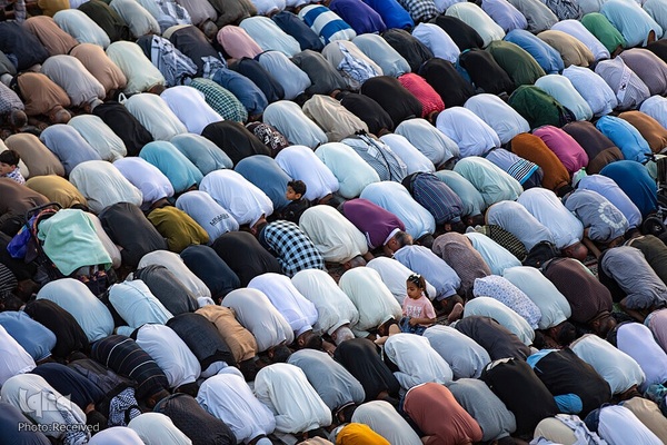 نماز عید فطر در بین‌الحرمین کربلای معلی