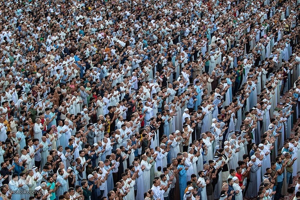 نماز عید فطر در بین‌الحرمین کربلای معلی