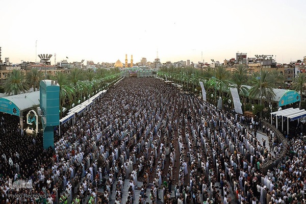 نماز عید فطر در بین‌الحرمین کربلای معلی