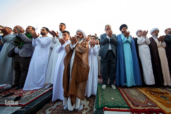 نماز عید فطر در بین‌الحرمین کربلای معلی