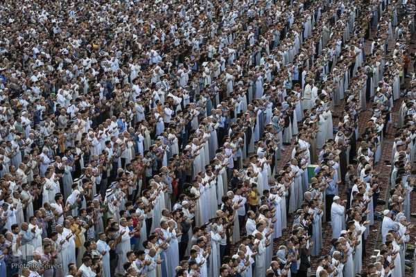 نماز عید فطر در بین‌الحرمین کربلای معلی