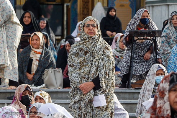 نماز عید سعید فطر در امام‌زاده پنج‌تن لویزان