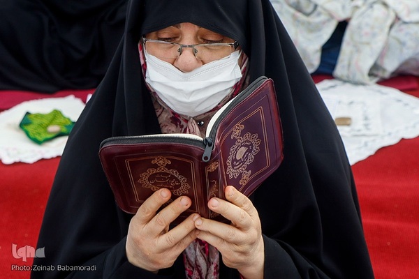 نماز عید سعید فطر در امام‌زاده پنج‌تن لویزان