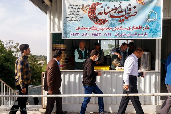 نماز عید سعید فطر در امام‌زاده پنج‌تن لویزان