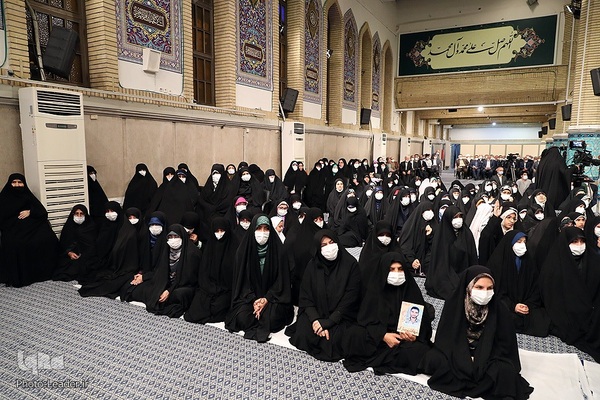 دیدار مسئولین و سفرای کشورهای اسلامی با رهبر انقلاب