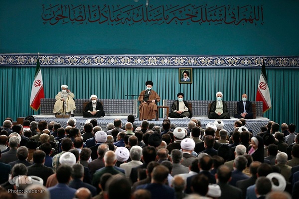 دیدار مسئولین و سفرای کشورهای اسلامی با رهبر انقلاب