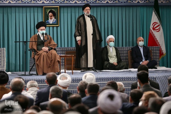 دیدار مسئولین و سفرای کشورهای اسلامی با رهبر انقلاب