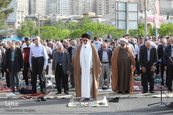 اقامه نماز عید فطر در محله بهرود