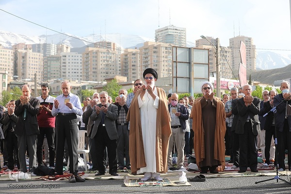 اقامه نماز عید فطر در محله بهرود