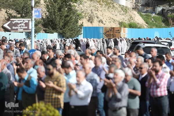 اقامه نماز عید فطر در محله بهرود