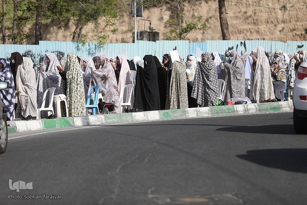 اقامه نماز عید فطر در محله بهرود