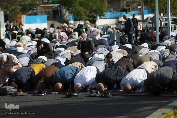 اقامه نماز عید فطر در محله بهرود