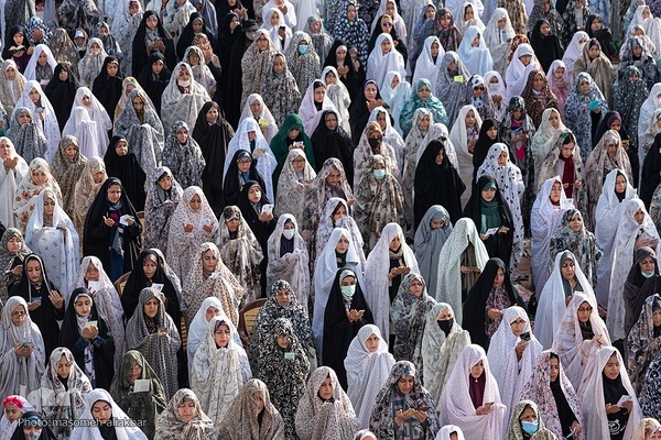 نماز عید سعید فطر در امامزادگان محمد و سکینه خاتون (س) کرج