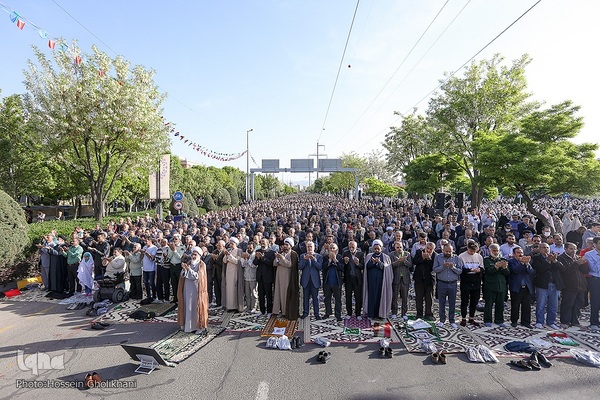 نماز عید سعید فطر در قزوین