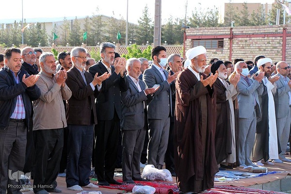 نماز عید سعید فطر در مصلی المهدی بیرجند